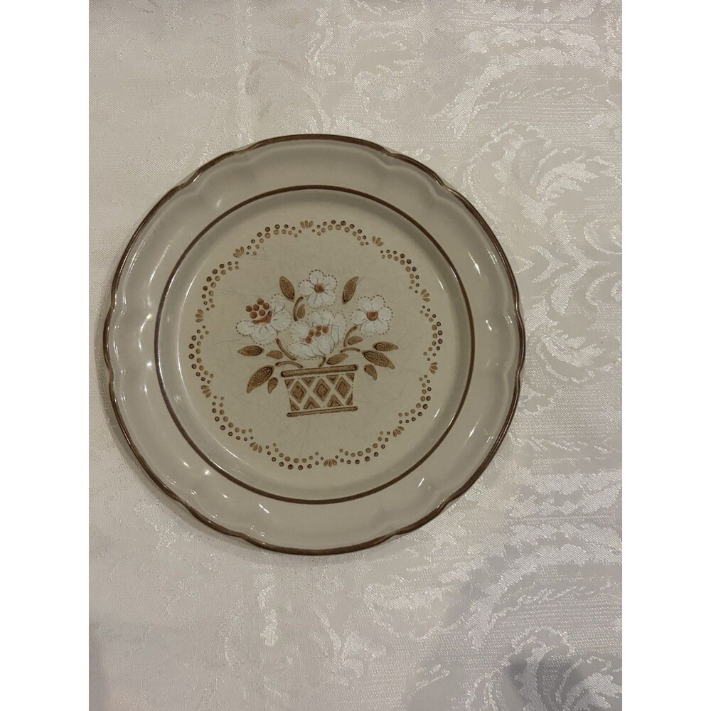 Cumberland Stoneware May blossom Japan 7 3/4 Salad Plate